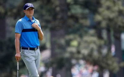 Spieth de 21 años lidera el Masters por 3 golpes