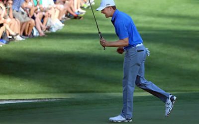 Spieth sigue líder con récord a los 54 hoyos del Masters