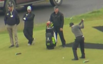 Tiger practicando la cancha de Chambers Bay