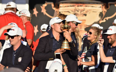 Golfistas norteamericanos celebran su triunfo en la Copa Ryder