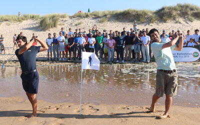 Los hijos de Seve recuerdan a su padre en la playa de Somo